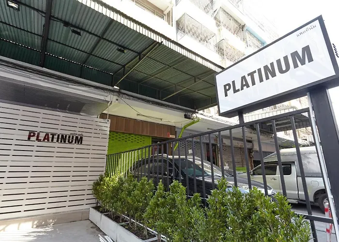 Platinum Deluxe Shopping Хостел *